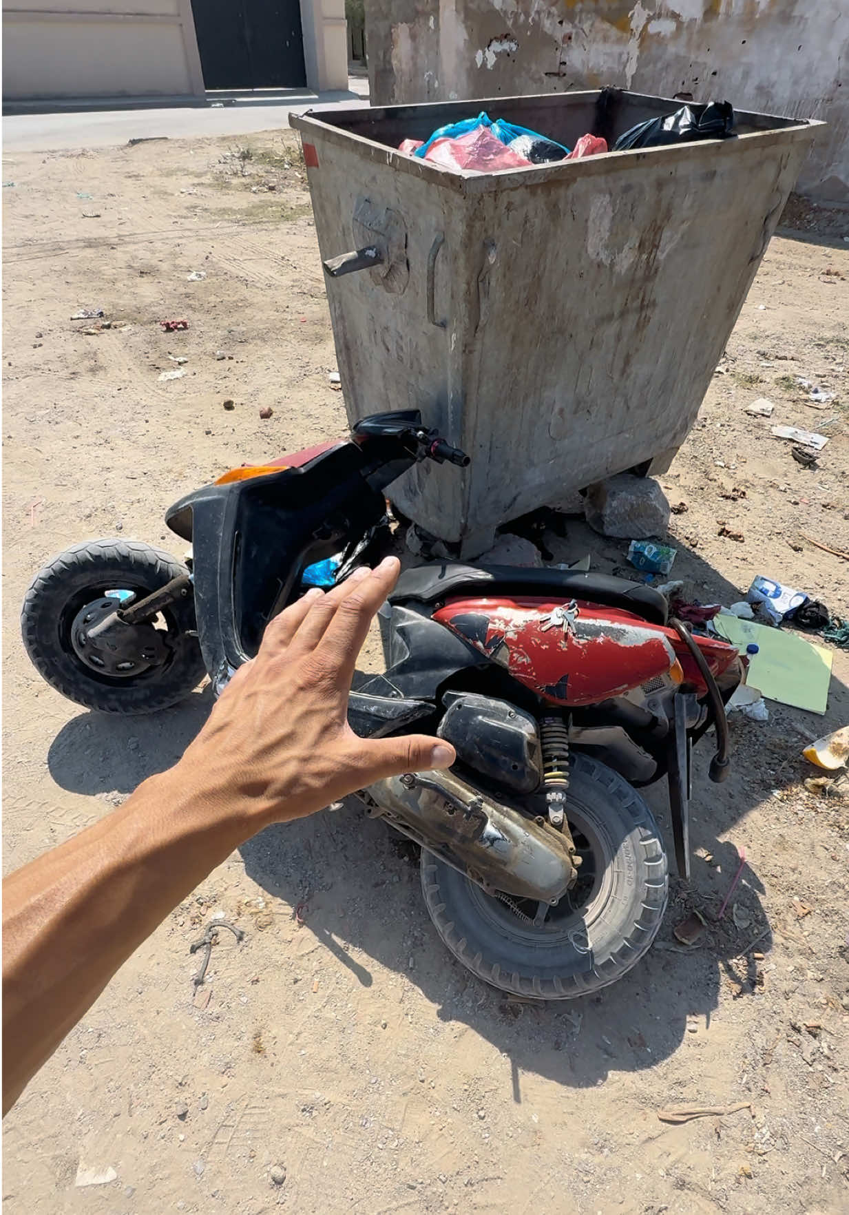 🔥 OPS…trovato nella spazzatura #perte #foryou #tunisia لقيتو في الزبلة 