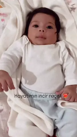 Sağanak yağmurda ki tek tanem ❤️‍🔥 @Eda sakız @burakbulut #edasakız #keşfet 