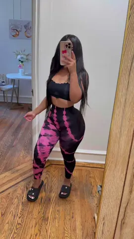 #fyppppppppppppppppppppppp #leggingsoftiktok #viralvideo #leggingsoftiktok #tiktokmademebuyit 