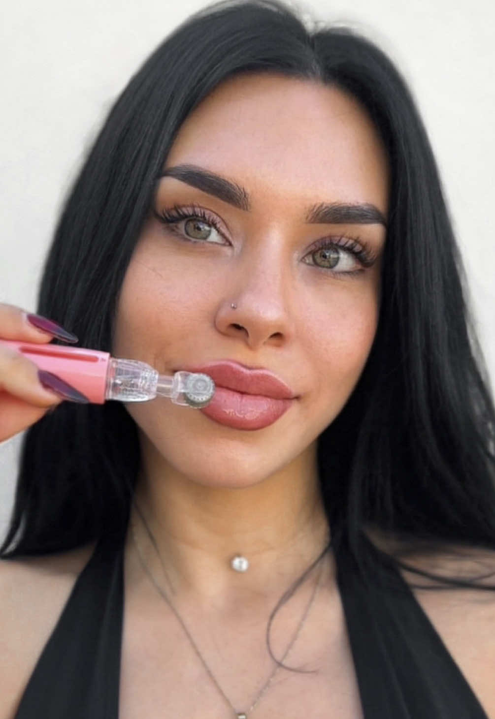 IL PIÙ VIRALE DEL MOMENTO 💕 ORDINALO ORA su  fulllips.net #fulllips #lips #liproller#lip #plumplips 