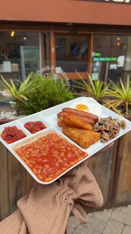 Our Bestseller - The All day Full English Brekky. 🍳  Homemade tomato and herb Garlicky rosemary mushrooms Spicy beef sausages Crispy hash browns Baked beans Fried/scrambled eggs. #smorgasbordcoffeebar #fullenglish #bradfordbreakfast #breakfast #thebestbreakfastofyourlife