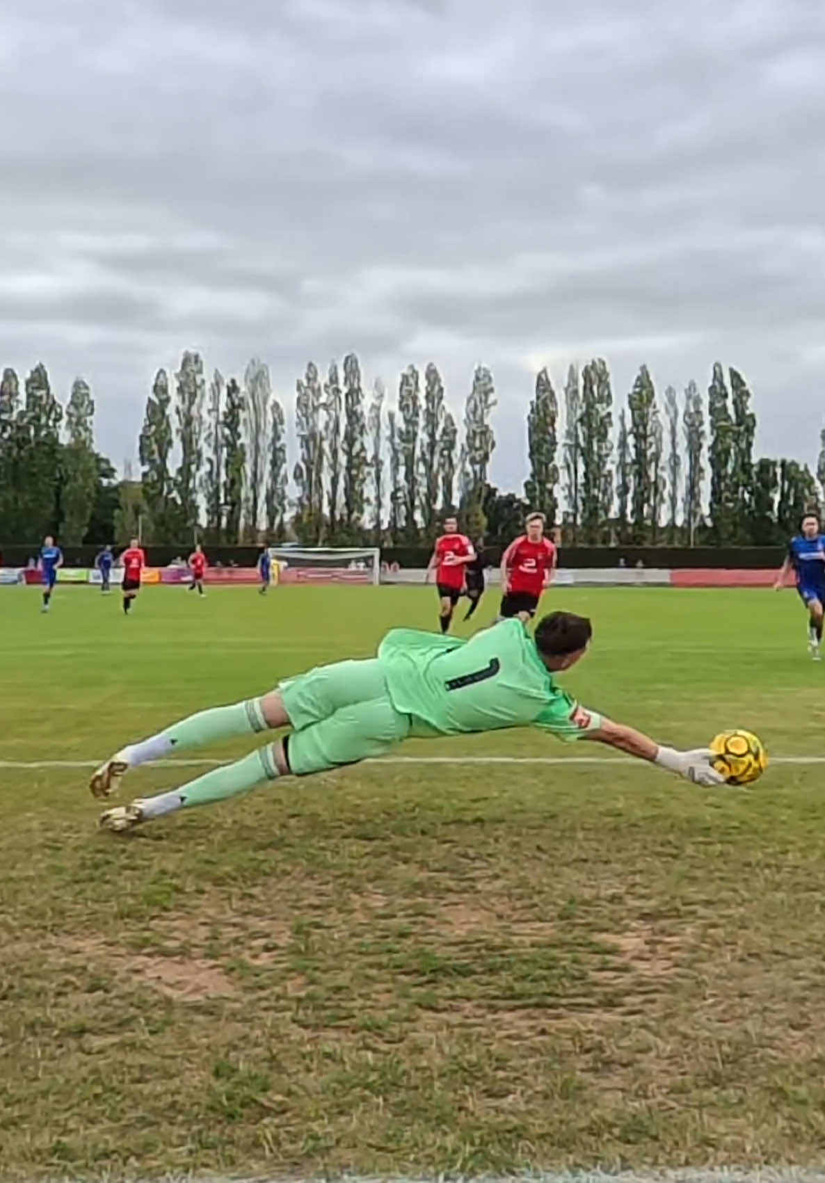 Matchday 3 in the FA Cup 👊 @The One Glove #goalkeeper #goalkeepertraining #foryou #fyp #football 
