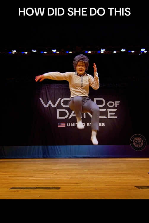 Grandma dance #robotdance #robotdancer #mannequindance #robotdancing #mannequindancer #mannequindancing #worldofdance #danceperformance #fyp #foryou #viral 