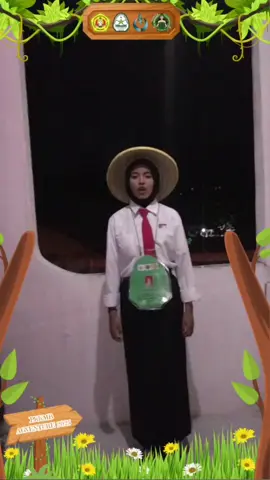 [I’M READY FOR PKKMB AGVENTURE 2025] Hidup Mahasiswa!  Hidup Pertanian!  Halo Generasi Tani! 👋 Perkenalkan saya Aurelia Khoirun Nidadari kelompok 13_Dahlia pinnata Program Studi Agribisnis Fakultas Pertanian Universitas Pembangunan Nasional  