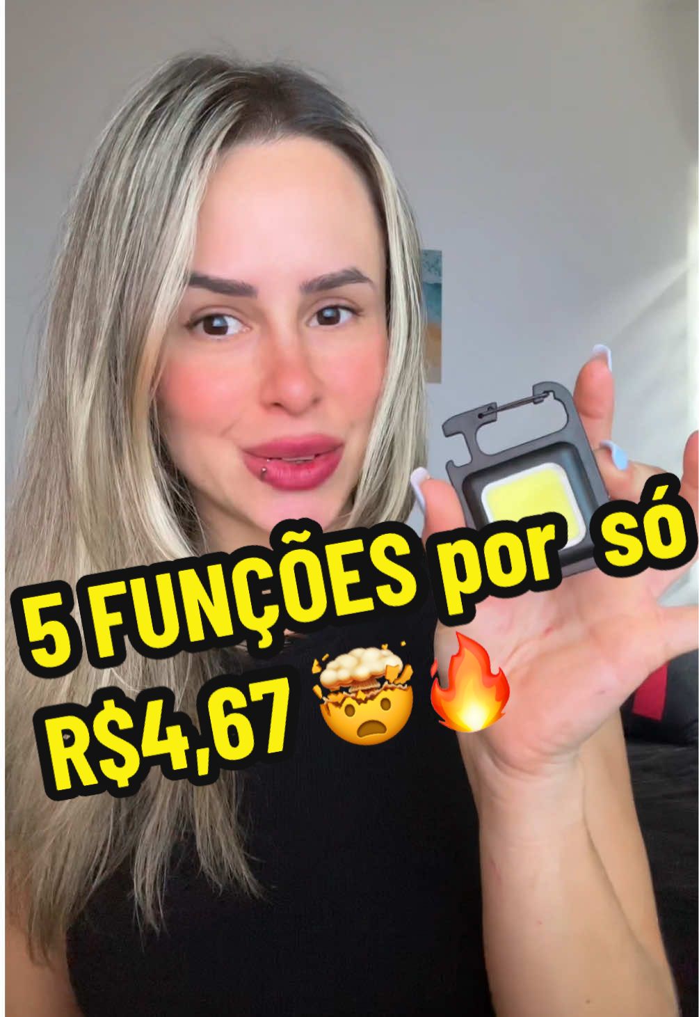 💡 Mini Lanterna 5 em 1  R$4,67 por algo que ilumina MUITO, abre garrafa 🍻, gruda em qualquer metal 🧲, apoia e ainda é recarregável! 🤯 👉 Corre no link porque esse preço não dura! #achadinhos #achadosonline #viraltiktok #gadget #tiktokmefezcomprar 