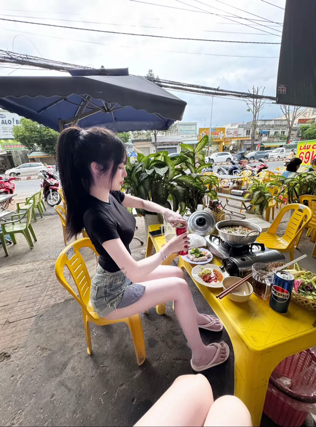 Quá khứ không tốt thì tương lai phải đẹppp       Khổ một thời đừng để khổ luôn cả một đời..