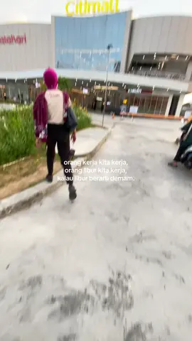 demam pun tetap kerja😓