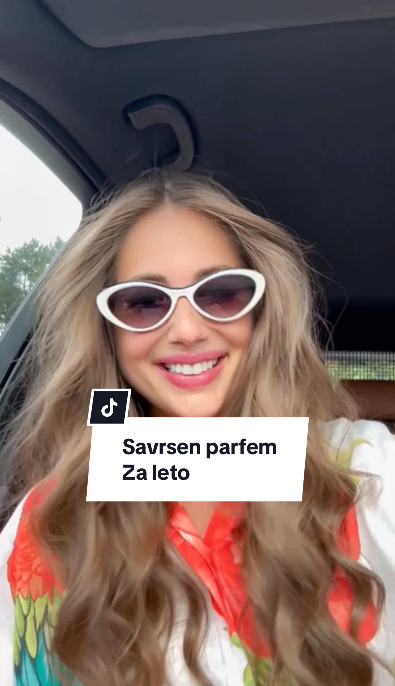 Otkrivam najtrazeniji parfem u ovoj godini😍. Savrsen je za leto i ako volite vanilaste, mlečne ali i mošusne note, ovaj parfem ce vas oduseviti. Neki bi rekli da je slican parfemu Bianco Latte ali Blanche Bete nudi i neku dozu svezine i jos vece kompleksnosti. Bianco Latte je vise gurmanski parfem,kremast, sladak i topao i definitivno je bolji izbor za zimski period dok je Blanche Bete kao stvoren za leto. Ako ste i vi probali ovaj parfem, pisite mi svoje utiske❤️