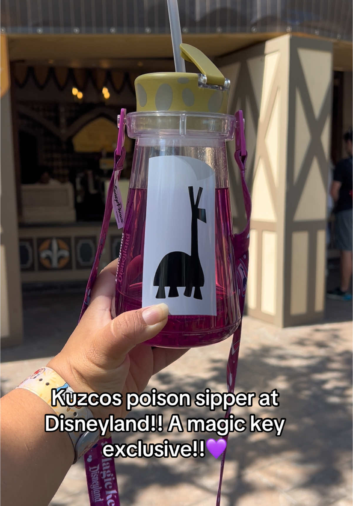Kuzcos poison sipper!! Disneyland magic key holder exclusive merchandise!!! I mobiled ordered this At troubadour tavern!! $27, and it came with a fountain drink!💜#disney #disneymerch #disneyland #disneyparks #kuzco #kuzcospoison #theemperorsnewgroove 