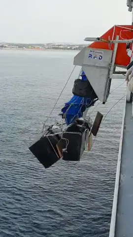 Marine Evacuation System in action 🧐 #mes #engineering #liferaft #cruiseship #evacuation 