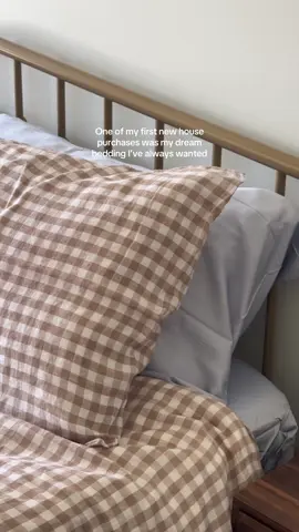New house, new bedding! I totally get the @onequince hype! their bamboo sheets>>>>>> #beddingsets #cozybedding #cozybedroom #duvetcover #linenbedding 