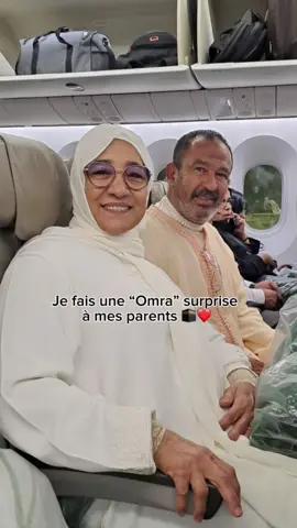 C’est de loin la plus belle chose que j’aie faite dans ma vie. Voir le sourire de mes parents vaut tout l’or du monde, et rien ne pouvait me rendre plus heureuse. ❤️ Pour info, je n’ai pas fait appel à une agence : j’ai tout organisé moi-même, des réservations d’hôtels aux TGV et aux vols. 🛫🤲 Je suis fière et remplie de gratitude. Voir mes parents réaliser leur rêve, c’est une émotion que je n’oublierai jamais. Al hamdoulillah. 🌙❤️ #omra #Alhamdoulillah #Gratitude #Faith #Mecca                         