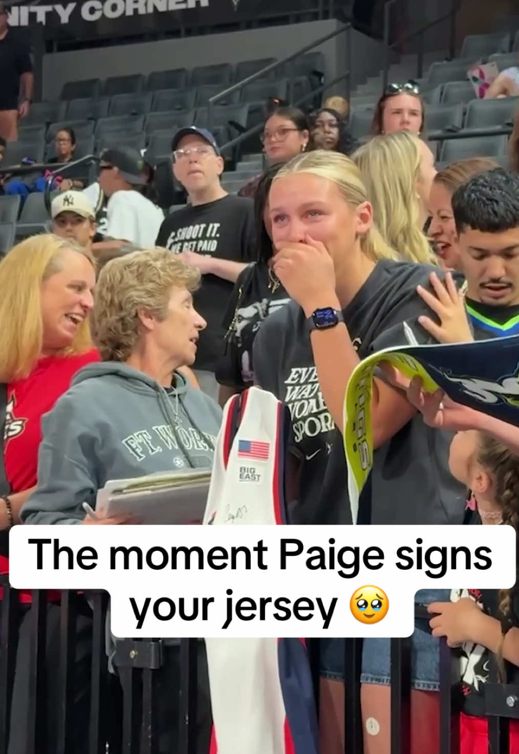 This fan was emotional when Paige Bueckers signed her UConn jersey 👏 #WNBA #wbb #paigebueckers #uconn #womensbasketball 