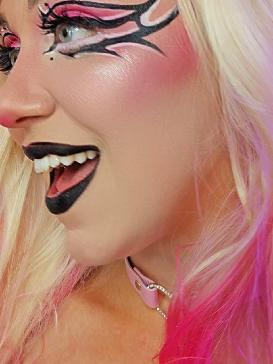🥀 uWu is forever 😼💕 #houseofquartz #mua #creativemakeup #makeup #makeupartist 