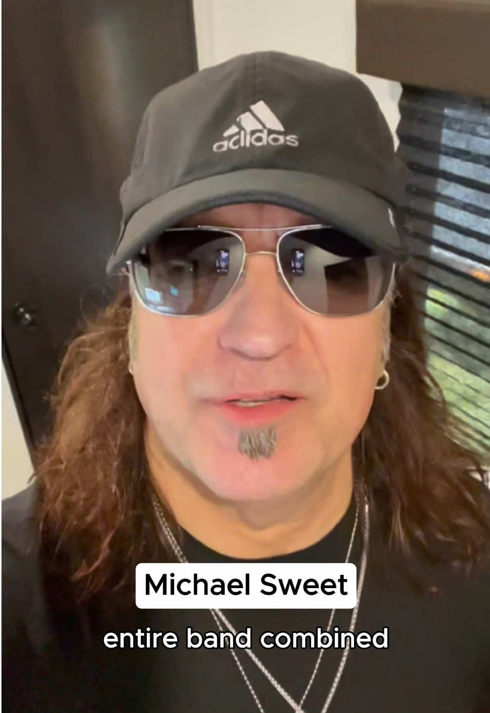 Name a more iconic crossover. We’ll wait. 👀 #stryper 