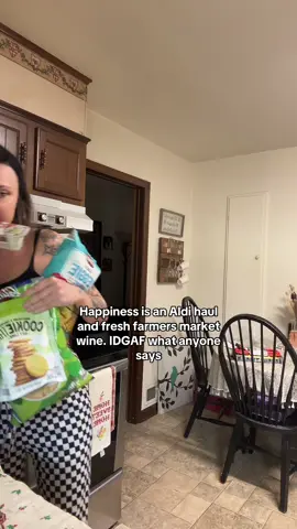 In case you’re wondering what makes an adult millennial happy… #adulting #millennialsoftiktok #aldi #thelittlethings #fyp 
