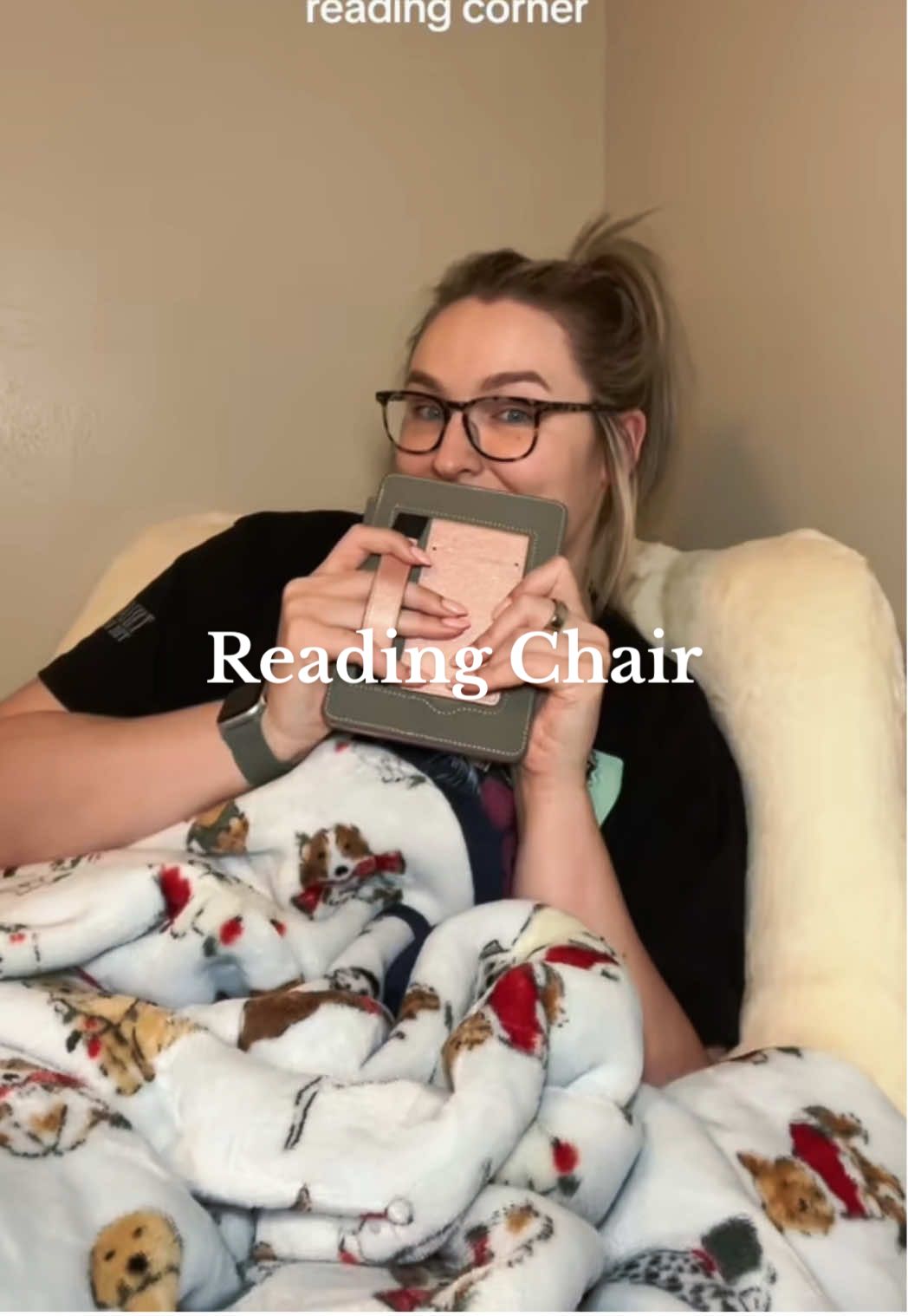 one year later and this is still one of my favorite Amazon purchases to date, even though my dog has claimed it as her chair instead lol  #onthisday #readingchair #BookTok #amazonfind #kindlegirlie 