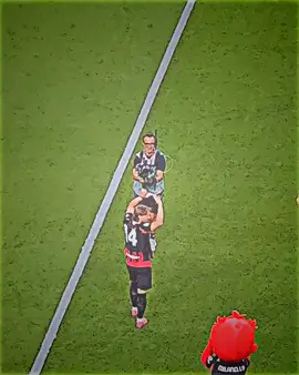 تقديم مودريتش مع ميلان امام الجماهير💔😢بس المدريدي الاصيل هسه حزنان💔🥲 #تيم_الكرة_اللاتينيه💎 #الاسـبـانـي🔥 #اراوخــو_haider #لوكا_مودريتش #تقديم #ايسي_ميلان #لاعب #ريال_مدريد #حزن 