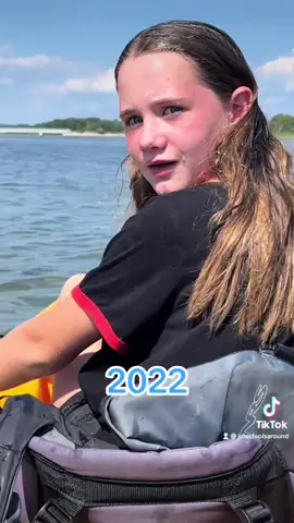 ✨Choose your #kayaking partner wisely 😏 🛶 #nohelp #youngestchild #girlmom #thenandnow ❤️ Thanks, P. 