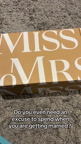 Needed a pick me up after knee surgery. I think this might be the most exciting post I’ve ever received @Miss To Mrs® Box Subscription #acl #mcl #misstomrs #weddingvibes 