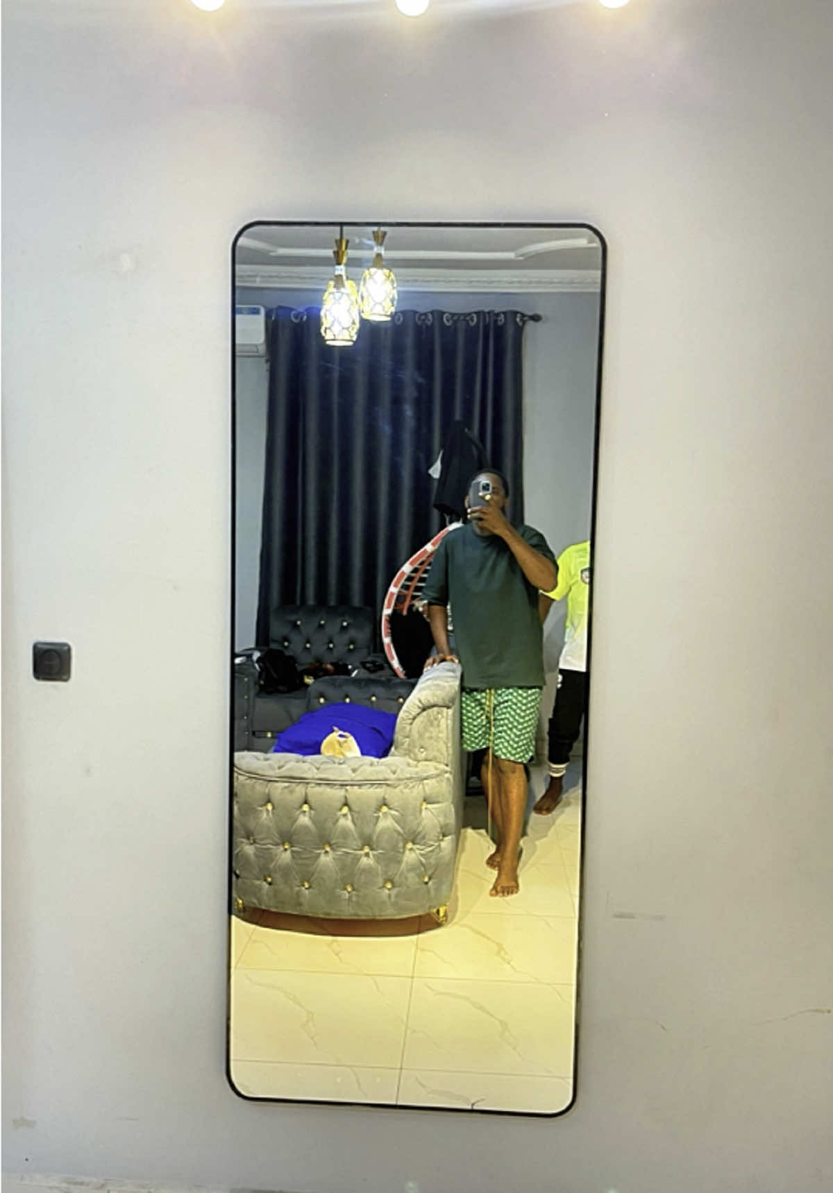 Brighten ur space with this simple & classy mirror from Jerusalem 😭 #foryoupage #fyp #happy #peace #anxietyrelief 