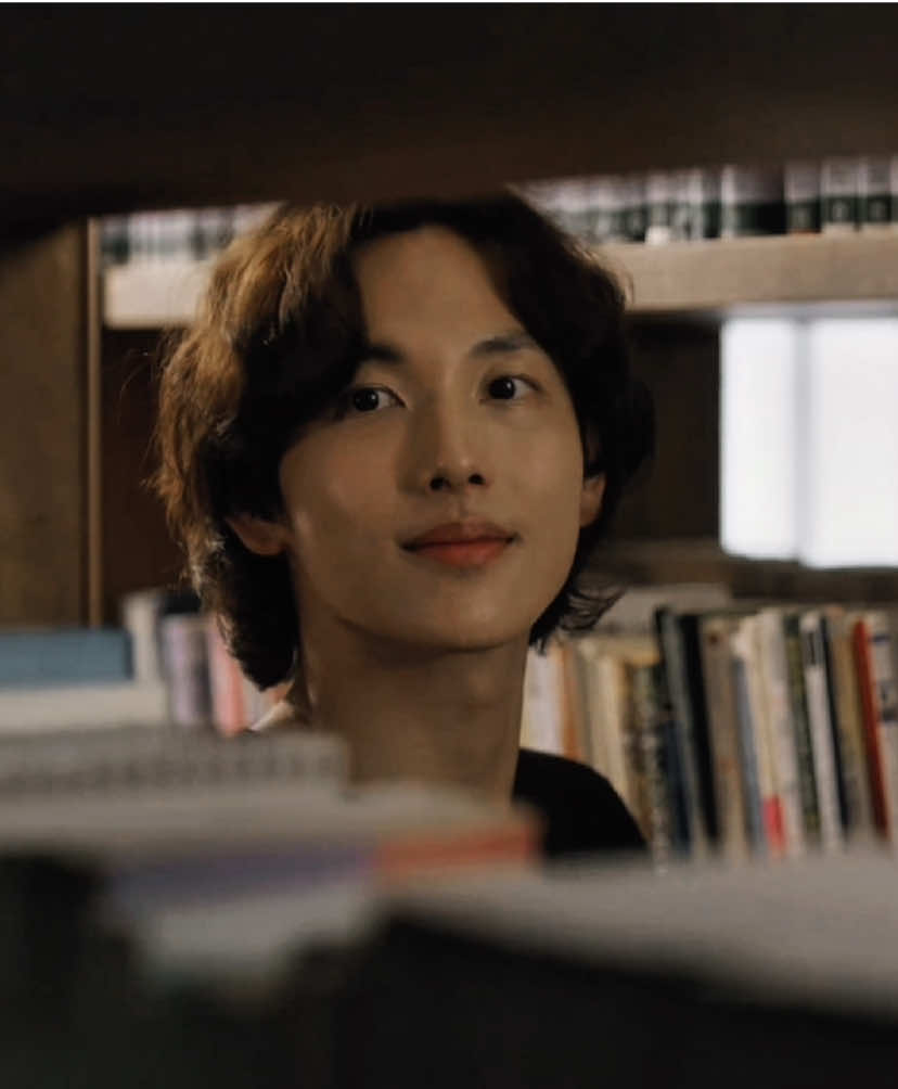If he is not looking at me like this i don’t want him… -kdscnepacks #summerstrike #daebeom #yeoreum #siwan #fyp