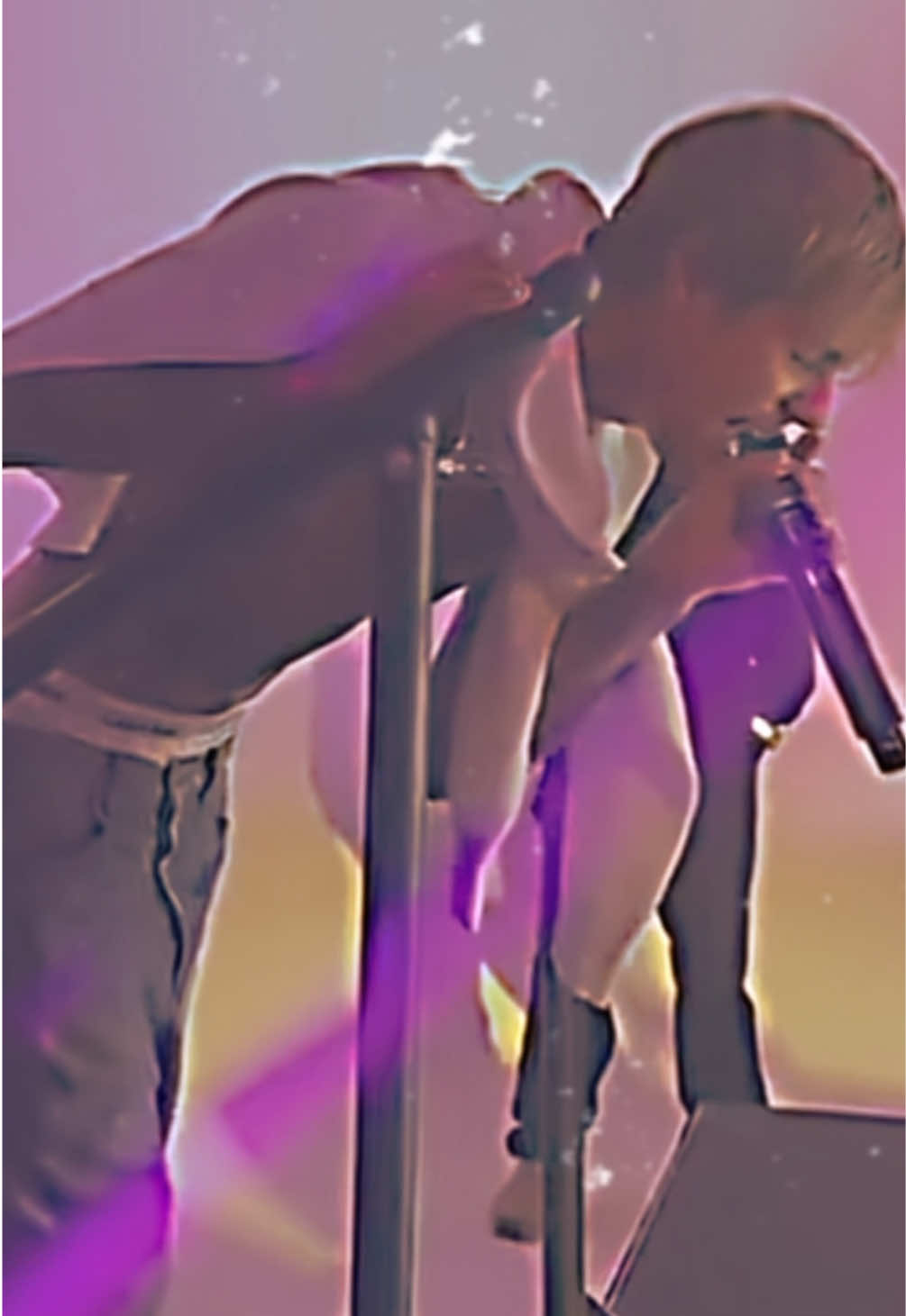 this version >> the studio version 🎤💔 #fypシ #liveshow #justinbieber#viral@Justin Bieber 