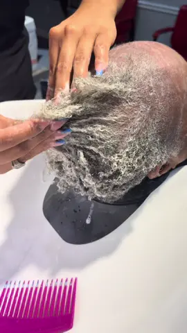 🌟 Client Spotlight 🌟 Miss Shelia has been rocking with us for 3 years straight — showing up every 2 weeks without fail! 💛 When she first came to Salon 809, her hair was really short, and now with consistent treatments and healthy care, her growth has been amazing to watch. ✨ She’s not just a client, she’s our VIP, and we absolutely love her! 💆🏽‍♀️💖 #Salon809 #ClientLove #HealthyHairJourney #HairGrowth #VIPClient LG 