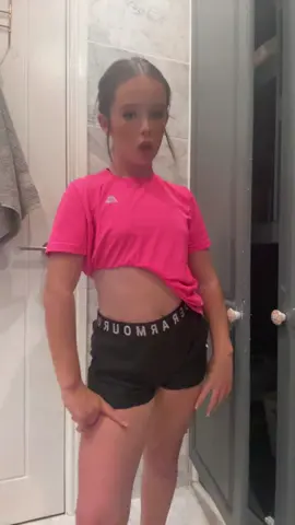 Fake body ⚠️⚠️ creds to @ava💘 for the hair xx