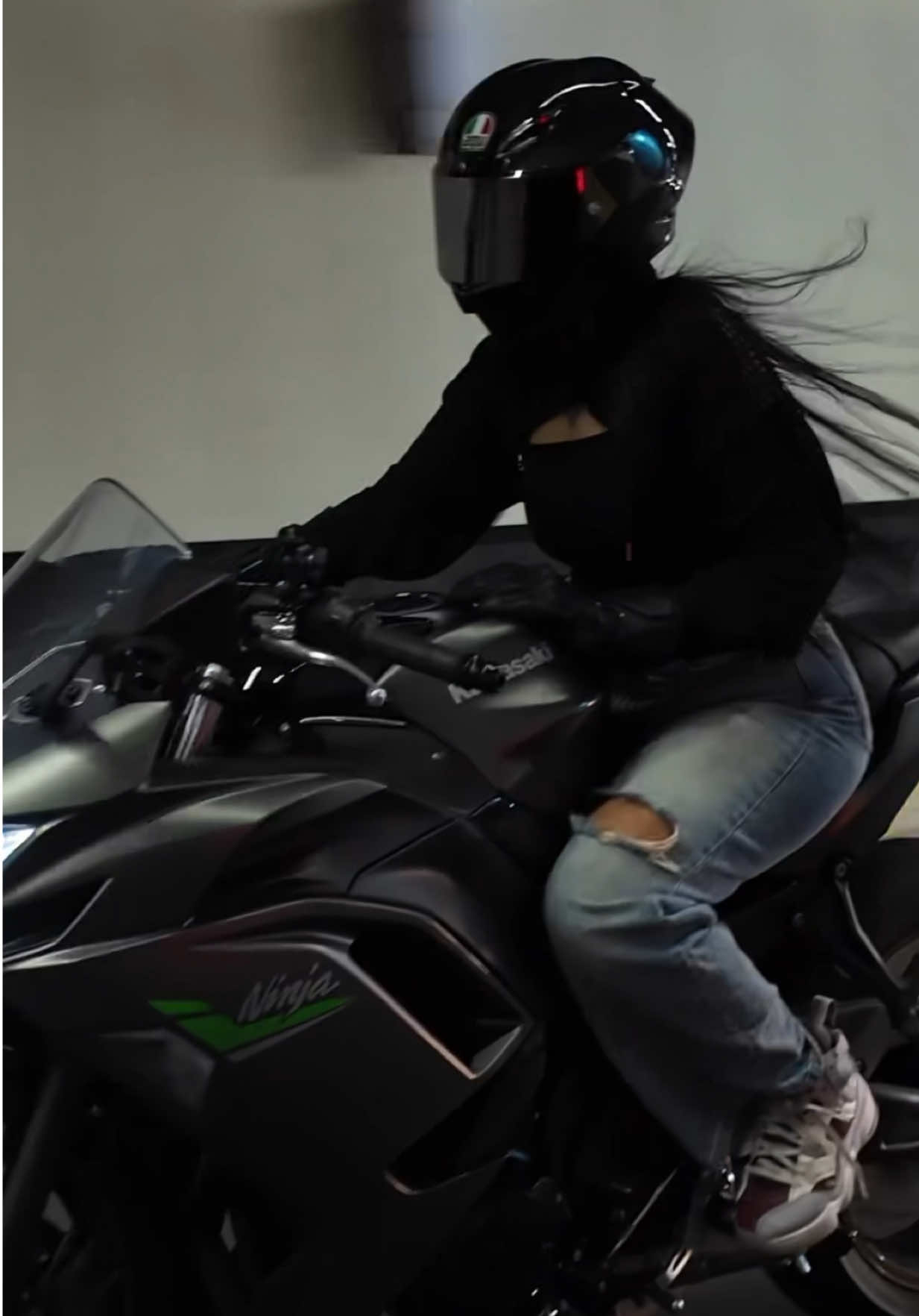 #المغرب🇲🇦تونس🇹🇳الجزائر🇩🇿 #دراجات_نارية_لاتعرف_القانون #دراجات_نارية #kawasaki #bikegirl 