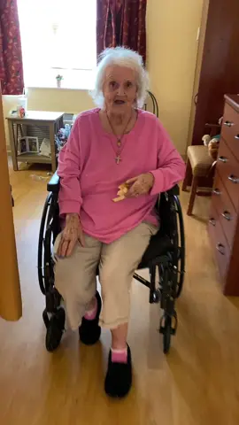 Mommas tree fell but she is in good spirits 🩷 #mom #dementia #oldpeople #nursinghome #family #memoryloss #Love #fyp 
