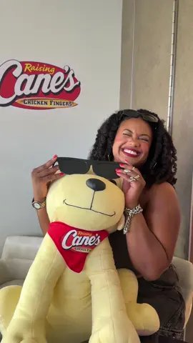 I’m officially the Cane's Queen, address me as such. 🤭#Caniacambassador @raisingcanes
