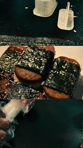 Spam Musubi#fypシ゚viral #fyp #HomeCooking #QuickMeals #foodtiktok 