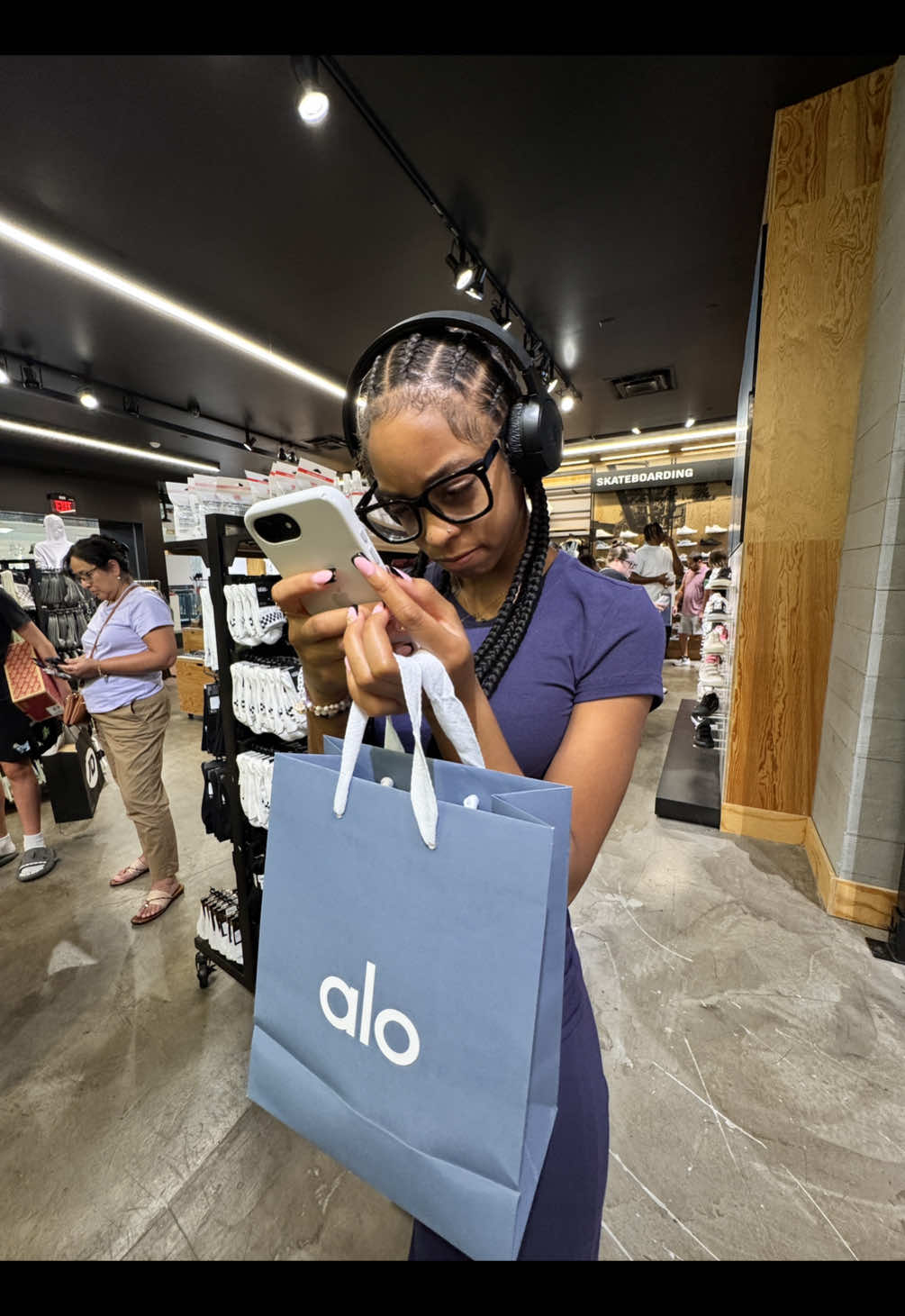I took my daughter back to school shopping , she spent my money and hers and we still are not done 🤦🏽‍♀️😩😂 #momsofdaughters #momsanddaughters #momanddaughters #relatablemomcontent #backtoschoolshopping 