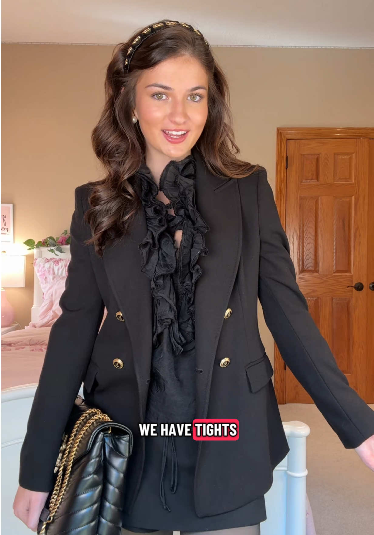 Here is your guide to dressing like Blair Waldorf this fall! If you love Pinterest, preppy, classy, chic fall fashion then I’m your girl! Follow along as I create more outfits and post style tips! #blairwaldorfoutfit#gossipgirl#fallfashion#falloutfitinspo#preppyoutfit