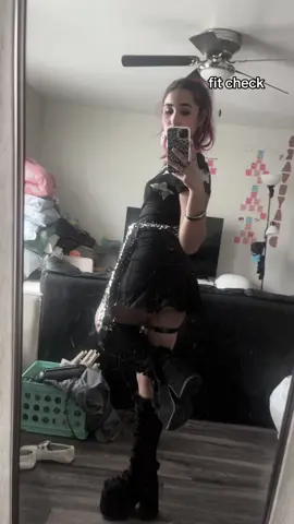 #fitcheck #OutfitChange #wlw #theyshe #prettyface #alt #blackoutfit #fitspo #OOTD #outfitinspo 