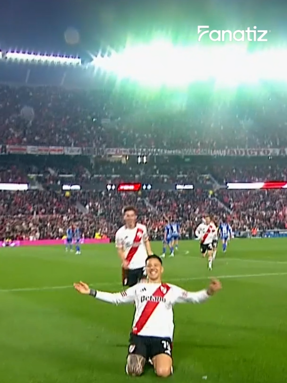 📍 Golazo de Driussi en su regreso El delantero define con precisión tras su lesión en el Mundial de Clubes y abre el marcador para River 🔥⚽ 📺 Disfrutá TODA la Liga Argentina EN VIVO y en HD en #Fanatiz fuera de 🇦🇷🇧🇷🇨🇱 📲 #River #GodoyCruz #Driussi #LigaArgentina