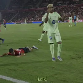 Lamine yamal 10. #lamineyamal #football #footballedit #fyp #viral 