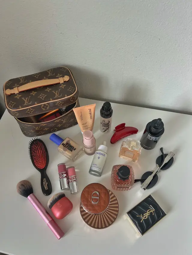 @YSL Beauty @SAINT LAURENT @Diorbeauty @Armani beauty @chanel.beauty @jane iredale @Saie @pradabeauty @Lancôme @LOEWE @Mason Pearson @Caudalie @cocokind @Summer Fridays @CELINE @realtechniques @Valentino.Beauty 