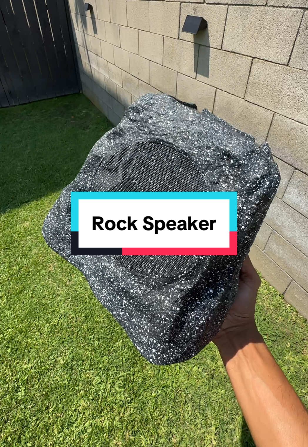Replying to @Connor👍 Gimmick or not, straight fire that I don’t have to charge this speaker. And it gets loud too #rockspeaker #outdoorspeaker #TikTokShopCreatorPicks #TikTokShopBackToSchool #TikTokShopLaborDaySale 