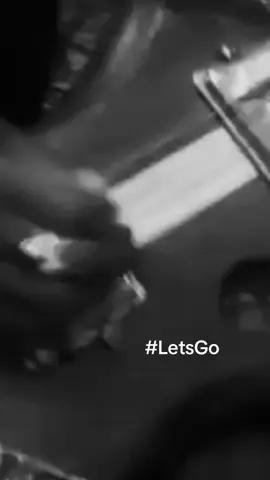 «Baby Come Back» (Cariño, vuelve) 🎤TheEquals 🇬🇧 (London) 1️⃣9️⃣6️⃣7️⃣  #PopRock #BlackAndWhite #GetitOn #60sMusic #NostalgiaCore  Let’sⒼo