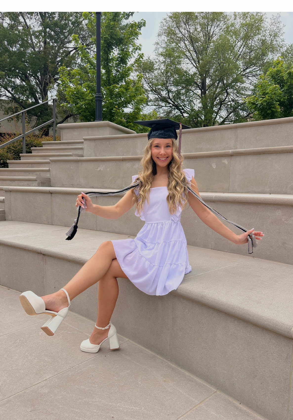 Advice appreciated…Still on the hunt for a full time job, but right now I feel like God is telling me to dig deeper into what i’m most passionate about! Freelancing, building my portfolio, and sharing my love for social media has never felt more right #postgradjourney #adviceappreciated #socialmedia #socialmediamarketing #followyourpassion 