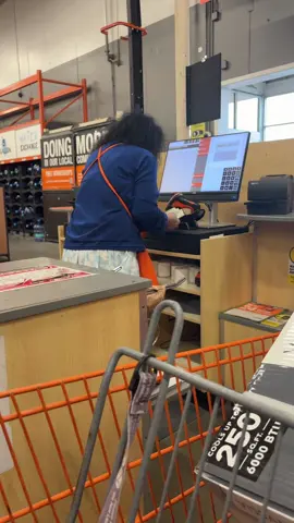 How you can’t tell if the money is real or fake 🤦‍♀️ #homedepot #customerservice #allentownpa #store #fyp 
