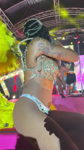 Bingo para señoras #lorenacastell#siguebailando#sigueriendo#ibiza#hardrock#devueltaacasademadrugada 