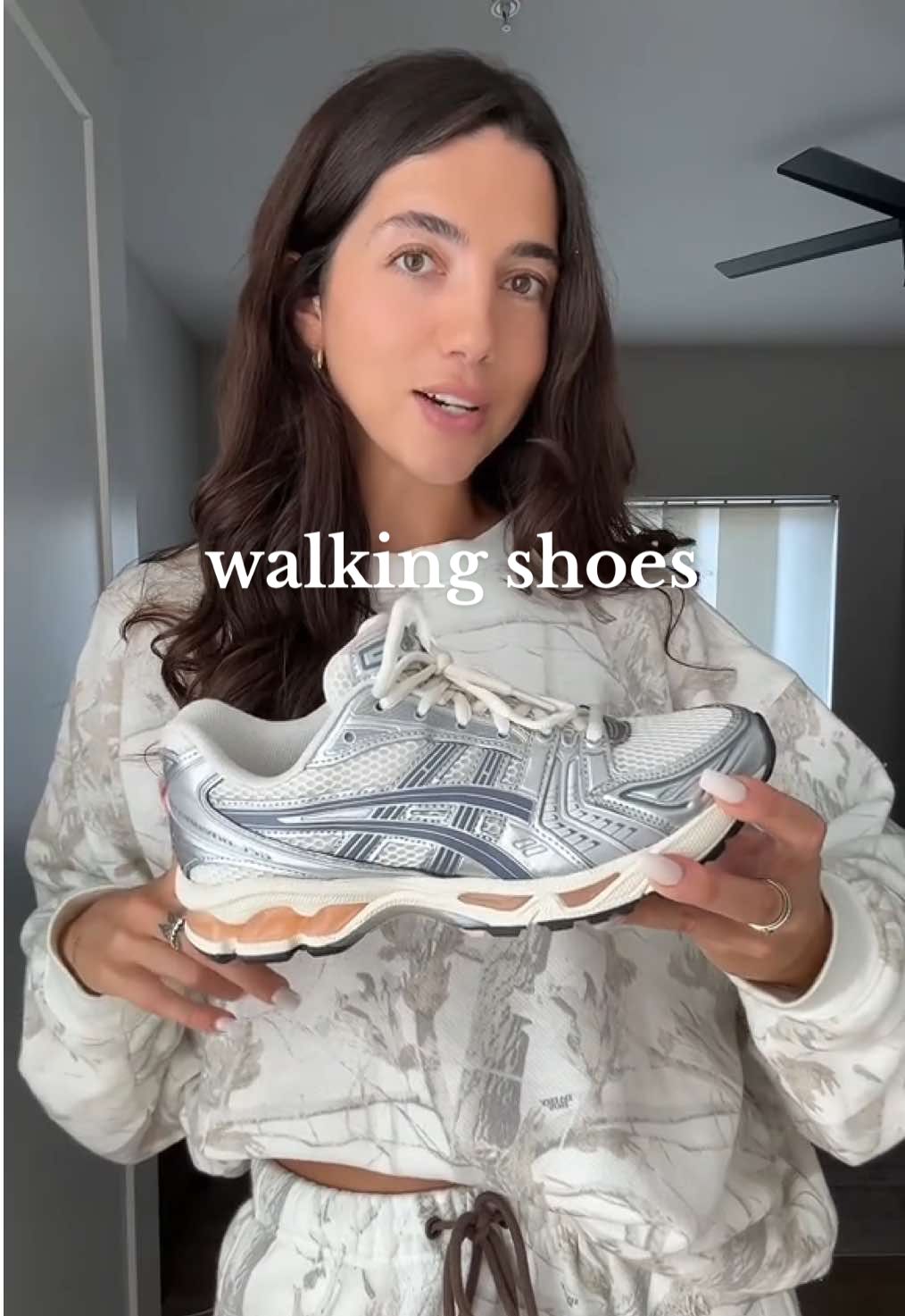 cute and comfortable walking shoes for walking all day !! #walkingshoes #asicsgel1130 #newbalance1906r #runningshoes #walkingshoeswomen r