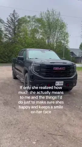#fyp #gmc #silverado #beautiful #trucktok #perfect #sierra #generalmotors #foryoupage #sunsets #farm #