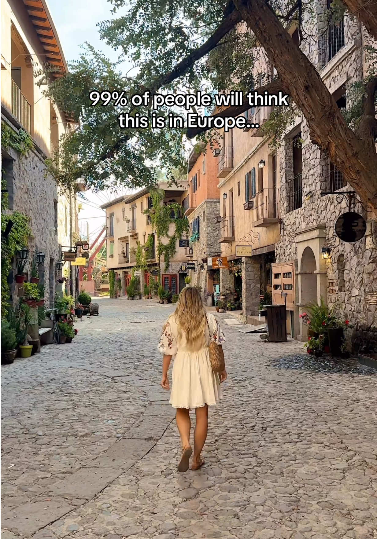 Looking for Mexico hidden gems that feel straight out of Europe? ✨🇲🇽  Val’Quirico is just 2 hours from Mexico City, it’s the perfect day trip for anyone who loves unique places, photo spots, and cozy European vibes—without leaving Mexico 💫 #mexicotravel #mexicotiktok #beautifuldestinations #traveltok 