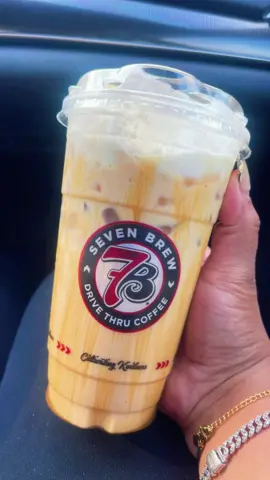 I’m not a coffee person but this one rite here oohh !!! #coffee #cafe #icedcoffee #coffeetiktok #fyp 