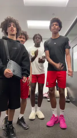 Twinnssss #foryou #dance #viral #hoops #foryoupage @Ayden🚶🏾‍♂️@Sammy @Abdou Toure 