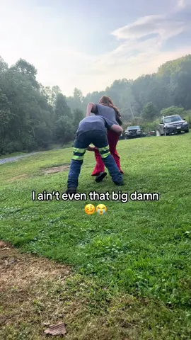 Not me bout takin him down in a headlock 🤣#couple#husbandwife #trendingvideo #bigmama 